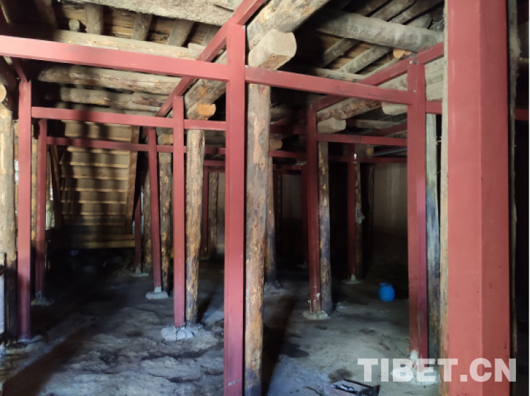 དཀར་མཛེས་རྫོང་གིས་གྲོང་གསེབ་ཀྱི་ཉེན་ཡོད་སྡོད་ཁང་སྒྱུར་བཀོད་ཀྱི་ལམ་བུ་གསར་པ་བཏོད་ནས་དུད་ཚང1387ལྷག་གི་བདེ་སྡོད་ཕུགས་འདུན་མངོན་འགྱུར་བྱུང་བ།
