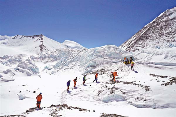 ཇོ་མོ་གླང་མའི་མཐོ་ཚད་འཇལ་བའི་དུས་ཚོད་ཕྱིར་འགྱངས་བྱས་པ།