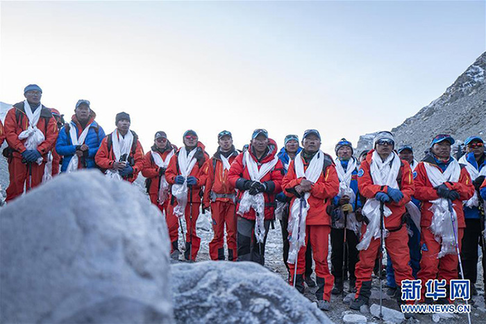 2020ལོའི་ཇོ་རིའི་མཐོ་ཚད་ཚད་འཇལ་རི་འཛེག་རུ་ཁག་གི་རུ་མི་ཡོངས་བདེ་འཇགས་ངང་ སྒར་ས་ཆེན་མོར་སླེབས་པ།