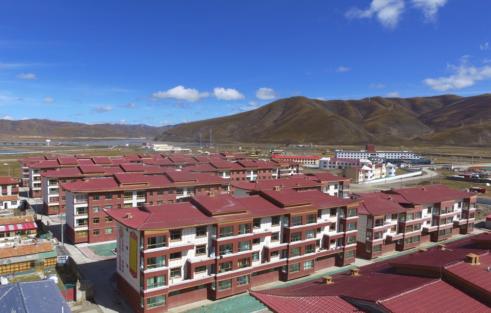འདན་མ་གསར་པའི་བདེ་སྐྱིད་འཚོ་བ།