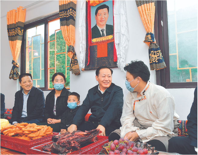 ཕེང་ཆིང་ཧྭ་ཡིས་དཀར་མཛེས་ཁུལ་དུ་བརྟག་ཞིབ་གནང་སྐབས་བཀའ་བཀོད་འདི་ལྟར་གནང་།