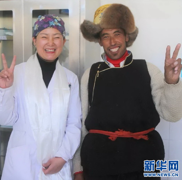 ཧུའུ་ནན་གྱི་བོད་སྐྱོར་གྱིས་བོད་རིགས་མང་ཚོགས་ཀྱི་ཁ་སྦུག་བདེ་ཐང་ལ་རམ་འདེགས་བྱས་པ།