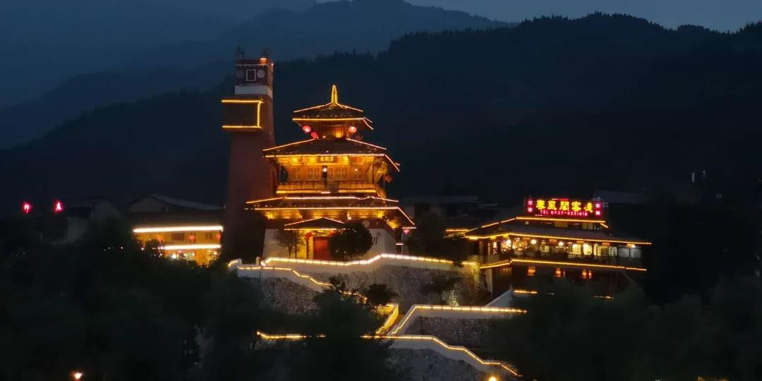 སི་ཁྲོན་ནུབ་རྒྱུད་ཀྱི་མཛེས་པའི་གནའ་གྲོང་ཆུ་མཆིག