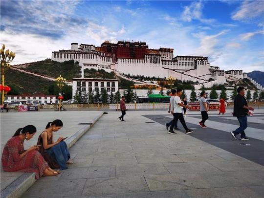 ལོ་སྟོད་དུ་བོད་ལྗོངས་ཡུལ་སྐོར་ཁྲོམ་ར་སླར་གསོ་བྱུང་ཚད་རྒྱལ་ཡོངས་ཀྱི་ཨང་དང་པོར་སླེབས་ཡོད།