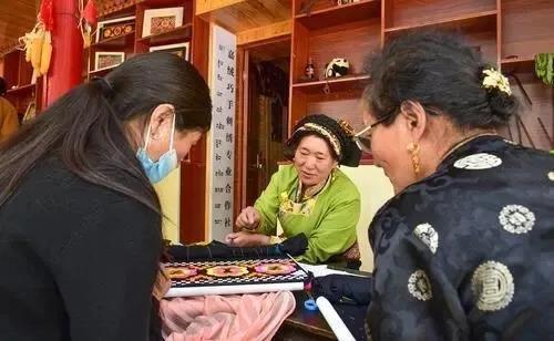 རིག་གནས་ཀྱི་མཚན་སྙན་ལ་བརྟེན་ནས་ལྗོངས་སྐོར་གོང་དུ་སྤེལ།