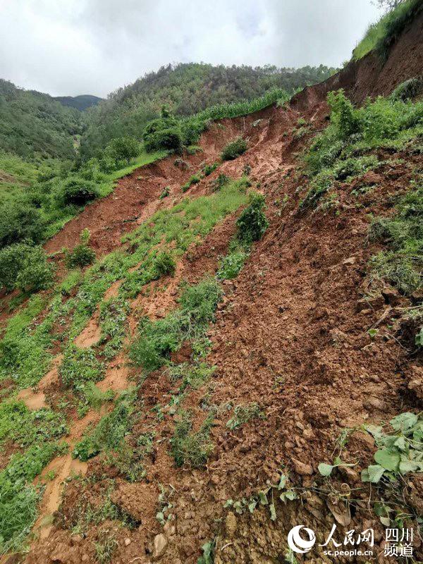 མུ་ལི་རྫོང་དུ་ཐོལ་བྱུང་གི་རི་ཉིལ་བའི་དོན་རྐྱེན་ཐོན་པ། 