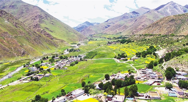 ཐོན་ལས་ཡར་ངོའི་ཟླ་ལྟར་འཕེལ་། མང་ཚོགས་འབབ་འཕར་ཕྱུག་འགྱུར་བྱུང་།