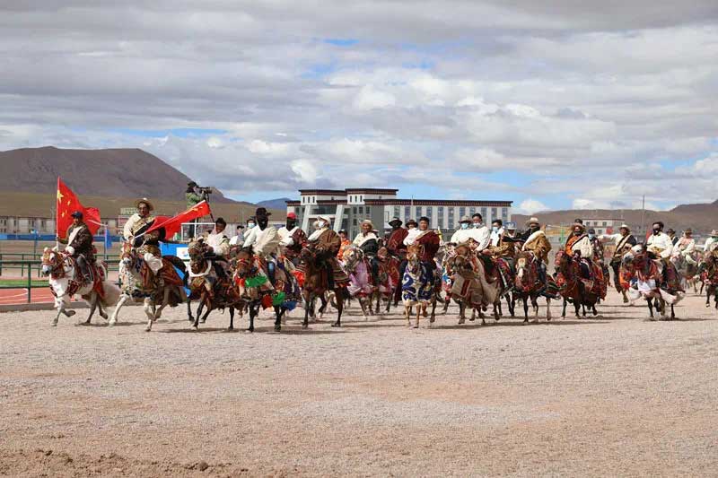 ཉི་མ་རྫོང་གིས་ཞང་ཞུང་རིག་གནས་ཡུལ་སྐོར་རྟ་རྒྱུག་དུས་ཆེན་སྐབས་བཅུ་པ་གཉེར་བ།