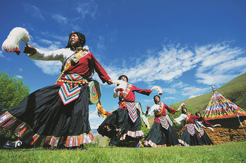 རྔམ་བརྗིད་ལྡན་པའི་དམ་བཅའ། ངོ་མཚར་ཆེ་བའི་ལོ་རྒྱུས།