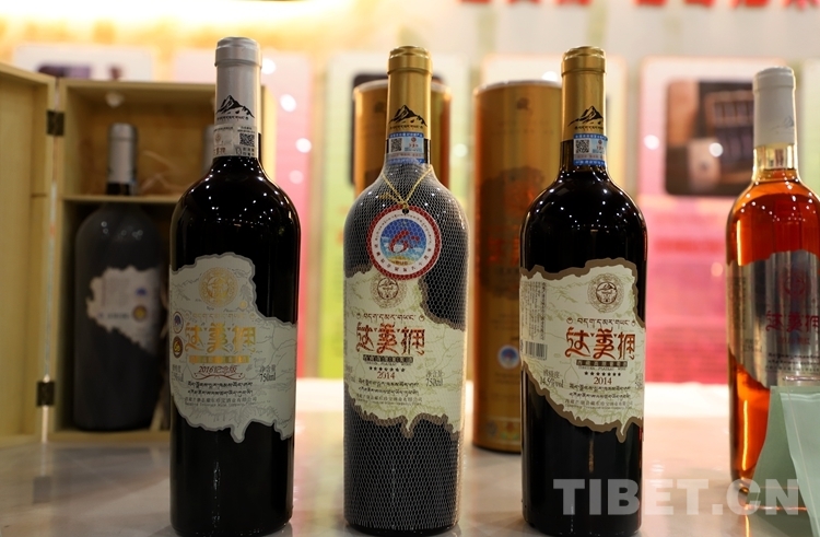 ཁྱད་ལྡན་ཐོན་རྫས་ཕྱི་རུ་བསྐྱོད་པ།