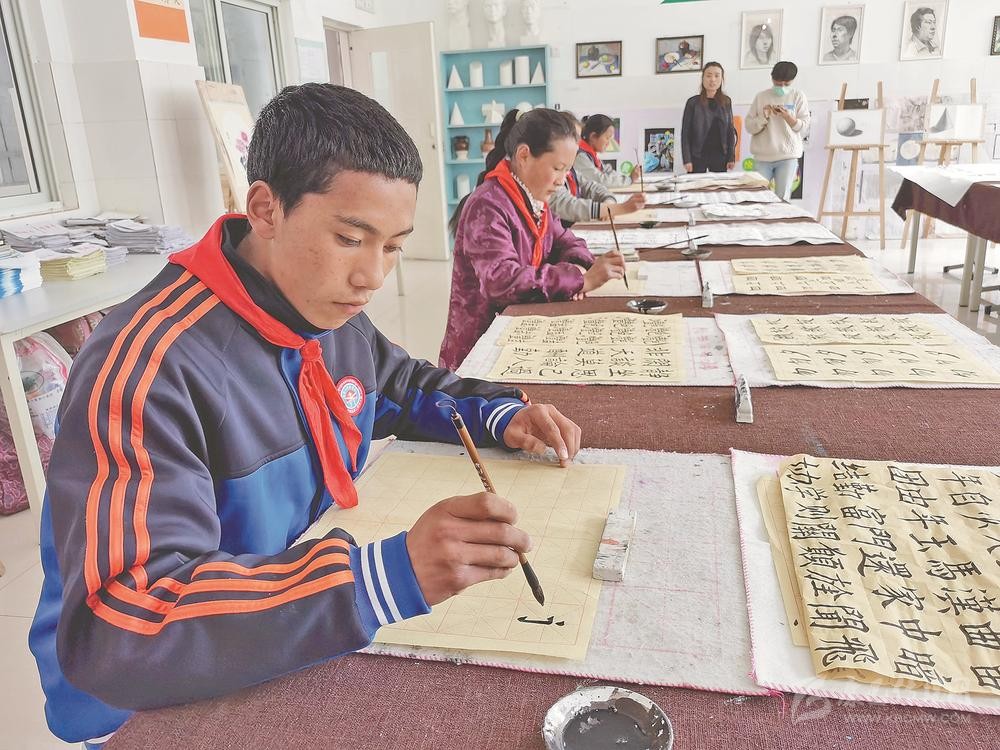 སྔོན་ཆད་སློབ་གྲྭར་འགྲོ་བ་དཀའ་ངལ་ཆེ།།ད་ཆ་སློབ་གྲྭ་ཡག་པོར་འགྲོ་ཐུབ་ཡོད།།