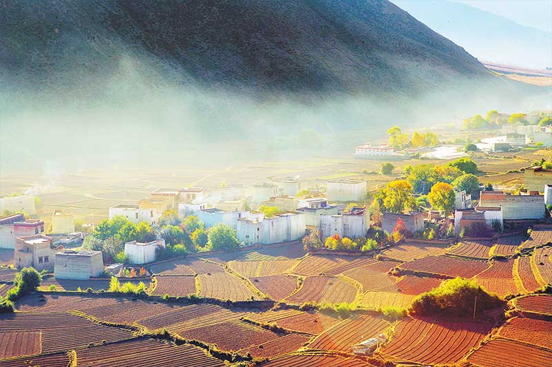 ཕྱག་ཕྲེང་རྫོང་ལ“ཀྲུང་གོའི་བོད་ཁང་དཀར་པོའི་རིག་གནས་ཀྱིས་ཕྱུག་པའི་ས་ཁུལ”ཞེས་པའི་མིང་བྱང་གསར་པ་ཐོབ་པ།