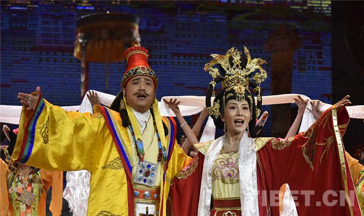 བོད་ལྗོངས་ཀྱི་སྲོལ་རྒྱུན་ལྷ་མོའི་འཁྲབ་གཞུང་ཆེན་པོ་བརྒྱད་གྲངས་འཛིན་ཅན་དང་གར་སྟེགས་ཅན་དུ་གཏོང་བའི་ལས་གཞི་ལས་ཁག་དྲུག་ལེགས་གྲུབ་བྱུང་བ།