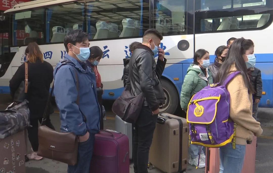 ཟུང་ཆུ་རྫོང་གིས་ཞིང་པ་ཞོར་ལས་བ་111ལས་གནས་སུ་བསྐྱལ།