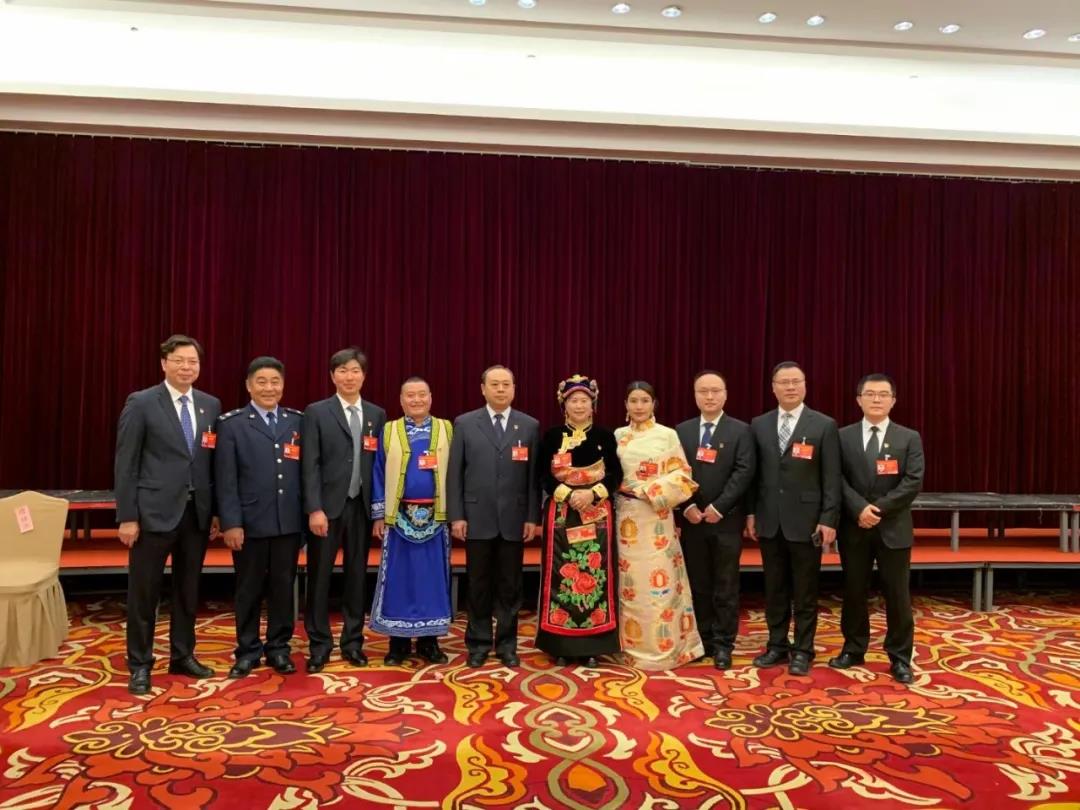 མཚོ་སྐྱིད་ལ་རྒྱལ་ཡོངས་ཀྱི་དབུལ་སྒྲོལ་འགག་གཏོར་གྱི་བྱ་དགའ་ཐོབ།