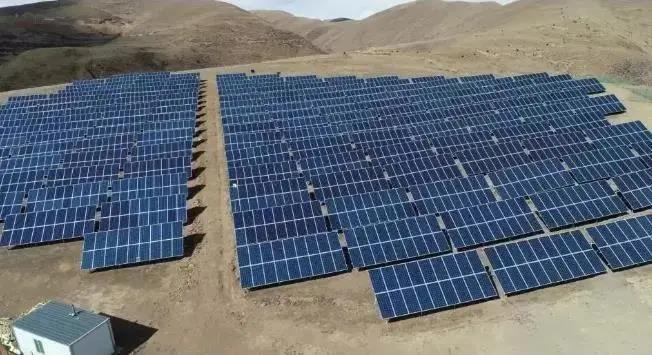 འོད་ནུས་དབུལ་སྐྱོར་ལ་བརྟེན་ནས་དབུལ་བྲལ་གྲུབ་འབྲས་སྲ་བརྟན་བཏང་།