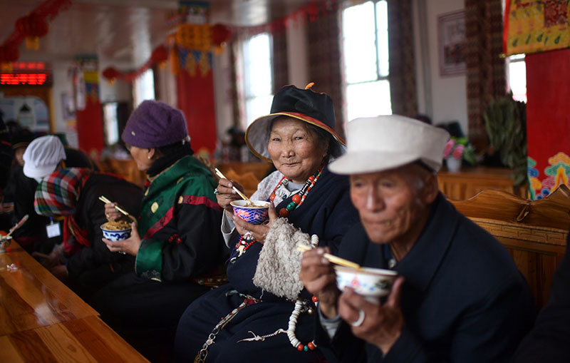 འབྲི་ཆུའི་ཆུ་འགོར་གནས་པའི་རྒན་གསོ་ཁང་།
