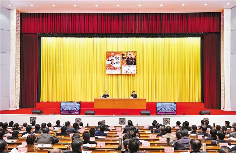 ཏང་གི་ལོ་རྒྱུས་སློབ་སྦྱོང་སློབ་གསོའི་ཀྲུང་དབྱང་སྒྲོག་འགྲེལ་ཚོགས་པའི་སྒྲོག་འགྲེལ་སྙན་ཞུའི་ཚོགས་འདུ་ལྷ་སར་འཚོགས་པ།