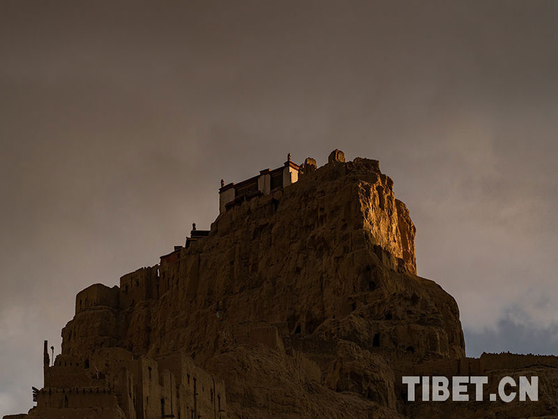 སྔ་དགོང་གི་གུ་གེ།