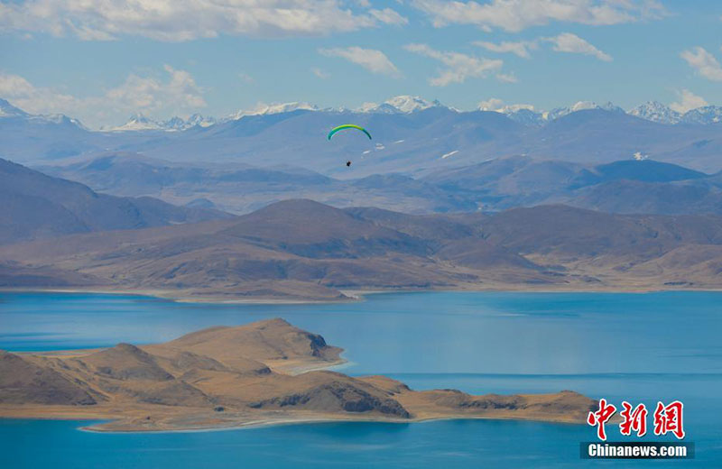 ཡར་འབྲོག་གཡུ་མཚོར་ཡུལ་སྐོར་བ་མང་པོ་འདུ་རྒྱུ་རེད།