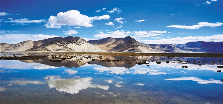 བརྗིད་ཆགས་ཡིད་འོང་གི་ས་མཐོའི་རྣམ་པ་གསར་པ་བཏོད་པ།