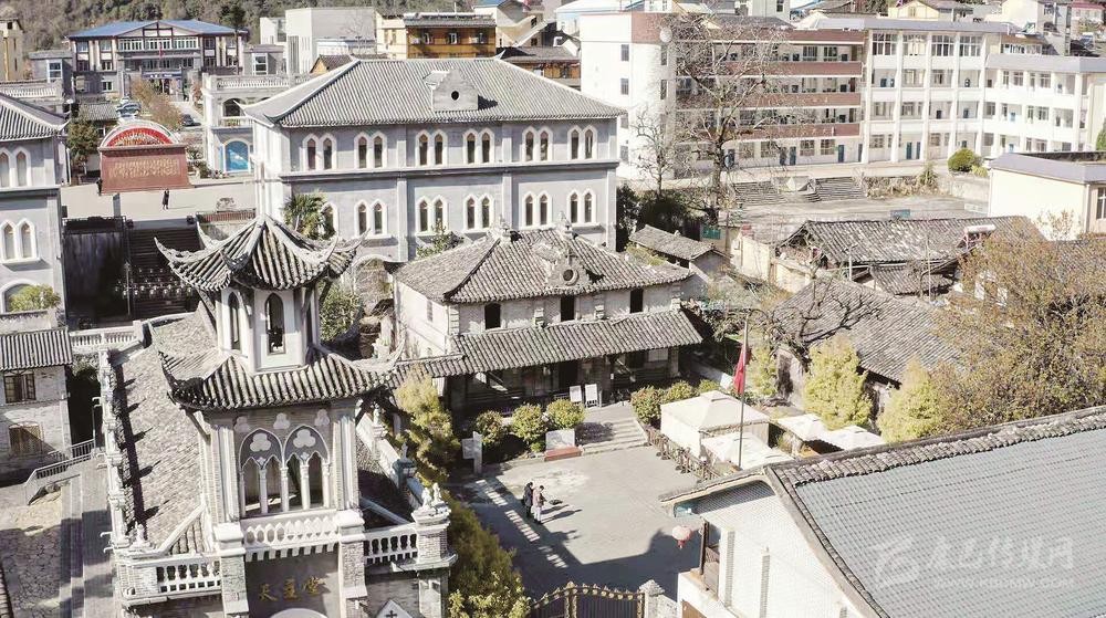 རྒྱང་སྐྱོད་ཀྱི་སྙིང་སྟོབས་འཚོལ་ཞིབ་བྱས་ནས། གནམ་ས་བླ་འོག་བསྒྱུར་བའི་འཕོ་འགྱུར་ཉམས་སུ་མྱོང་།