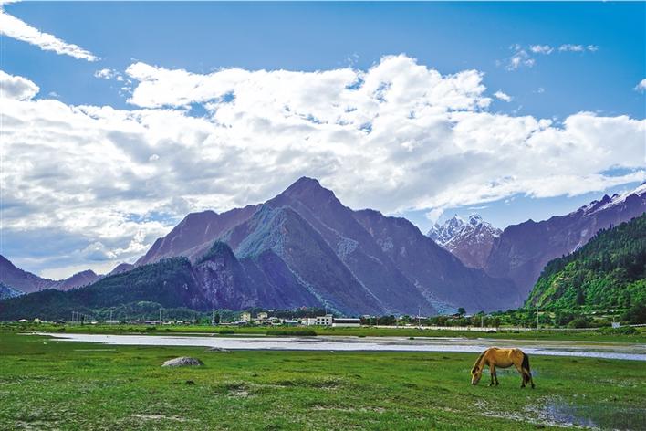 རི་སྔོ་ཆུ་དྭངས་ཀྱི་ཡུལ་ལྗོངས་ལྟ་ན་སྡུག