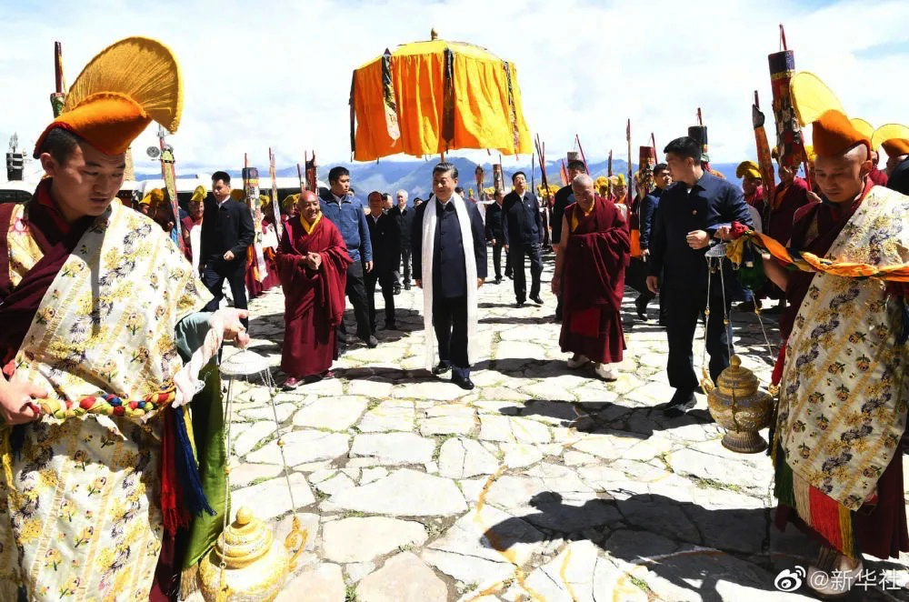 ཞི་ཅིན་ཕིང་གིས་བོད་ལྗོངས་ལྷ་སར་གཟིགས་ཞིབ་གནང་བ།