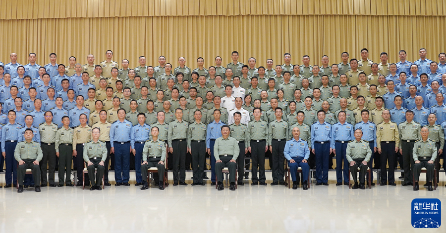 ཞི་ཅིན་ཕིང་གིས་ཁྱོན་ཡོངས་ནས་འགན་འཁྲི་དང་ལས་འགན་སྒྲུབ་པའི་ནུས་པ་མཐོར་འདེགས་གཏོང་དགོས་ཞེས་ནན་གྱིས་བསྟན།