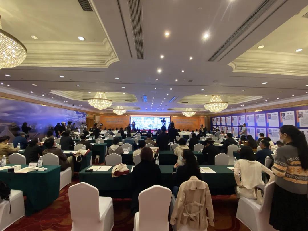མདོ་དབུས་མཐོ་སྒང་གི་ཤར་རྒྱུད་ཞིབ་འཇུག་དང་མདོ་སྟོད་ཡུལ་ཤུལ་གྱི་ལོ་རྒྱུས་རྗེས་ཤུལ་སྐོར་གྱི་རིག་གཞུང་བགྲོ་གླེང་དེ་ཁྲེང་ཏུའུ་རུ་འཚོགས།