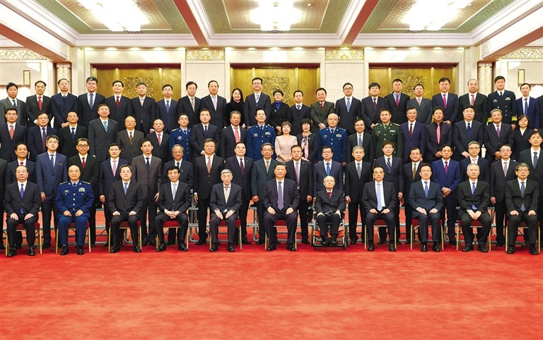 ཀྲུང་གུང་ཀྲུང་དབྱང་དང་རྒྱལ་སྲིད་སྤྱི་ཁྱབ་ཁང་གིས་རྒྱལ་ཁབ་ཀྱི་ཚན་རིག་ལག་རྩལ་གྱི་བྱ་དགའ་སྤྲོད་པའི་ཚོགས་ཆེན་གཟབ་རྒྱས་ངང་འཚོགས་པ།