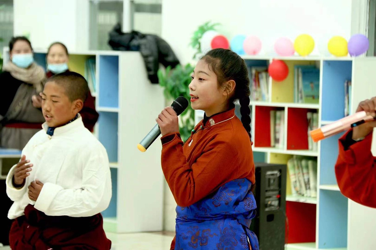 མི་ཉག་རྡོ་ར་དཀར་མོའི་སློབ་གྲྭས་བྱེད་སྒོ་འདི་འདྲ་ཞིག་སྤེལ།
