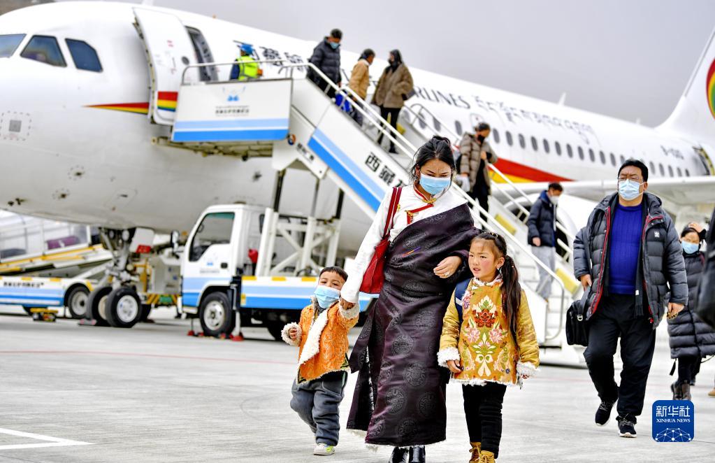 བོད་ལྗོངས་དམངས་སྤྱོད་མཁའ་འགྲུལ་གྱིས་འགྲུལ་པ་འདྲེན་གཏོང་བྱས་གྲངས།