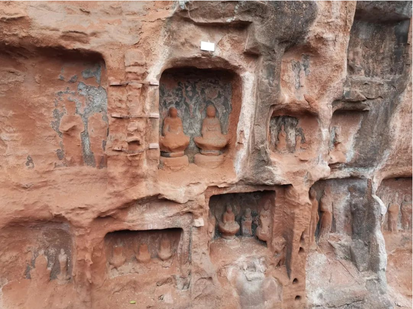 ཆེད་མཁས་པ་རྣམས་ནས་ལེ་ཧྲན་བྱམས་ཆེན་ལ་བརྟག་ཞིབ་གནང་དོན་ཅི་ཡིན་ནམ།