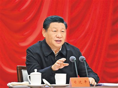 ཞི་ཅིན་ཕིང་གིས་ཞིང་ཆེན་དང་པུའུ་རིམ་པའི་འགོ་ཁྲིད་ལས་བྱེད་པ་གཙོ་བོས་ཏང་གི་སྐབས་བཅུ་དགུ་པའི་ཀྲུང་ཨུ་ཚང་འཛོམས་གྲོས་ཚོགས་ཐེངས་དྲུག་པའི་དགོངས་དོན་སློབ་སྦྱོང་ལག་བསྟར་བྱེད་པའི་ཆེད་དོན་བགྲོ་གླེང་འཛིན་གྲྭ་སློབ་འགོ་ཚུགས་པའི་མཛད་སྒོའི་ཐོག་གསུང་བཤད་གལ་ཆེན་གནང་།