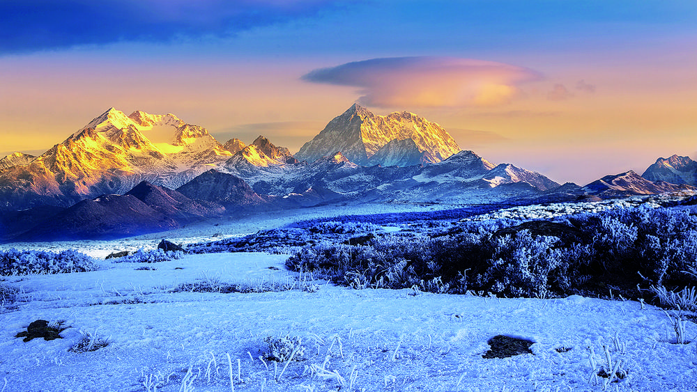 དར་རྩེ་མདོ་གྲོང་ཁྱེར་གྱིས་དགུན་དུས་ཀྱི་གངས་འཁྱགས་ཡུལ་སྐོར་བཏོད་པ།