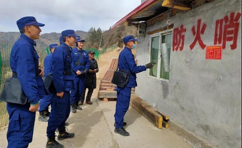 མཛོད་དགེ་རྫོང་གིས་མེ་འགོག་མེ་གསོད་ལས་དོན་དམ་འཛིན་བྱས།