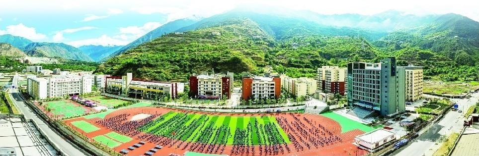 བརྩོན་པ་མི་དོར་དཔེ་སྟོན་སློབ་གྲྭ་བསྐྲུན་ལ་གཞོལ།། ཐོག་མའི་བསམ་འདུན་བསྐྱངས་ཏེ་ལེའུ་གསར་པ་བརྩམས།།