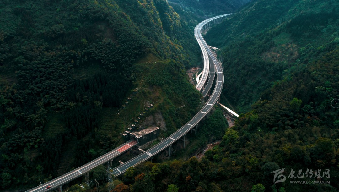 ད་ལོར་དཀར་མཛེས་ཁུལ་གྱིས་འགྲིམ་འགྲུལ་ལས་ཀ་འདི་འདྲ་བསྒྲུབ་རྩིས་ཡོད།