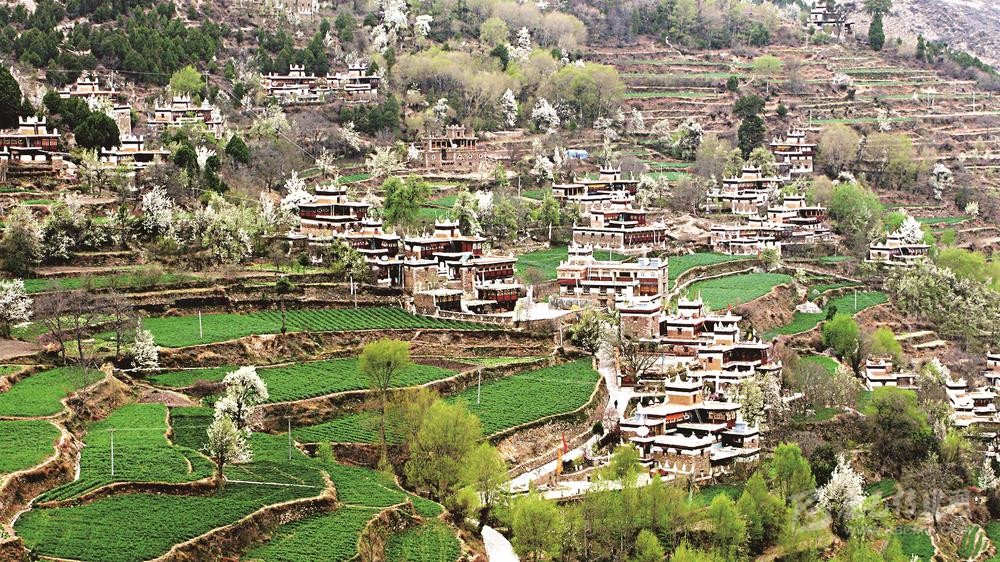 མཛེས་སྡུག་བརྗིད་ཆགས་ལྡན་པའི་བོད་གྲོང་།