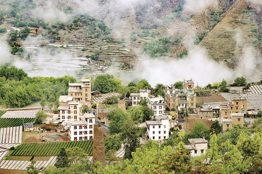 དཀར་མཛེས་ཁུལ་གྱིས་མགྱོགས་མྱུར་ངང་རྒྱལ་སྤྱིའི་སྐྱེ་ཁམས་རིག་གནས་ཡུལ་སྐོར་ལྗོངས་ཡུལ་བསྐྲུན་པ།