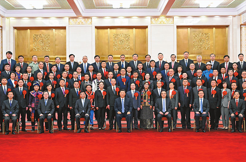 ཞི་ཅིན་ཕིང་གིས་རྒྱལ་ཡོངས་ཀྱི་ཡིག་འབུལ་ཞུ་བཅར་ལས་དོན་ཚོགས་འདུ་ཐེངས་དགུ་པའི་འཐུས་མིར་མཇལ་འཕྲད་གནང་བ།
