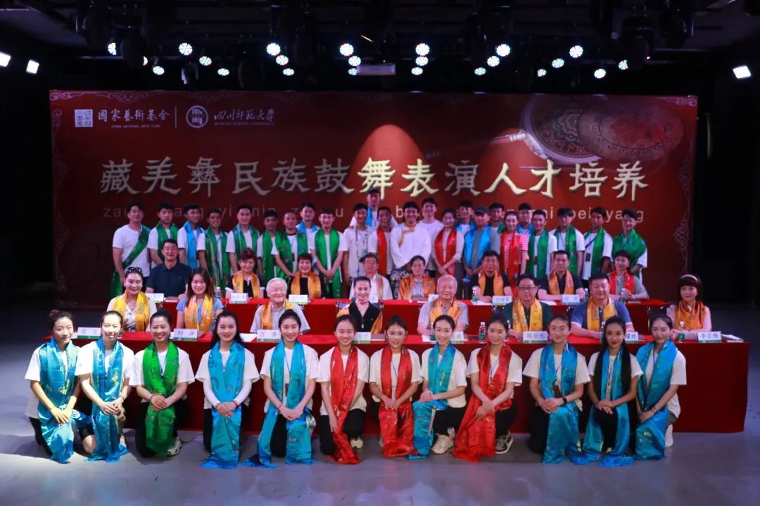 རྔ་བྲོ་འཁྲབ་སྟོན་ཤེས་ལྡན་པ་གསོ་སྐྱོང་འཛིན་གྲྭའི་སློབ་འགོ་ཚུགས།