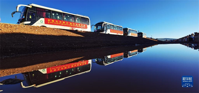  ནག་ཆུའི་མཚོ་གཉིས་རྫོང་གི་འབྲོག་པ་ཁྱིམ་གཞིས་གསར་པར་སྤོས།