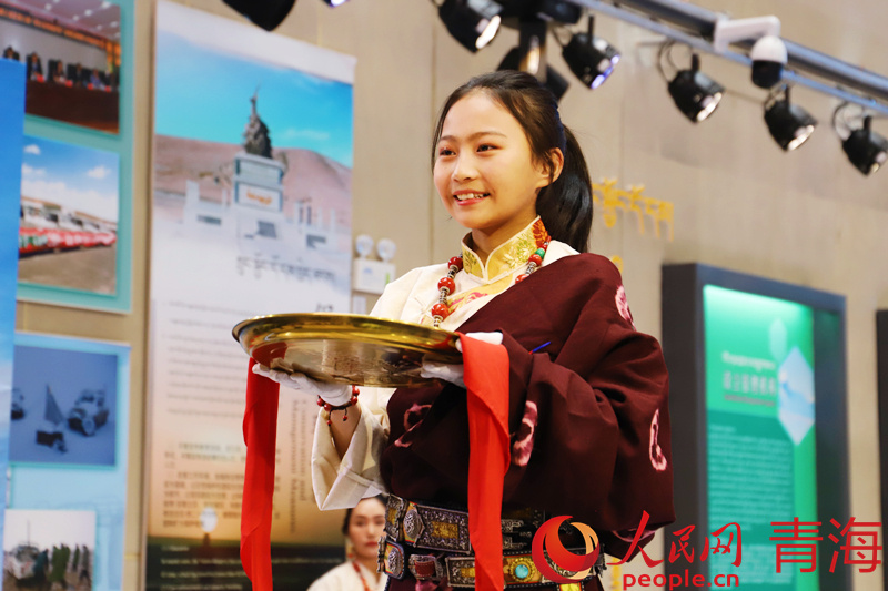 ཡུལ་ཤུལ་དུ་རྟེན་མཛོད་ཁང་མང་པོ་བསྐྲུན་འགོ་ཚུགས་ཡོད། 