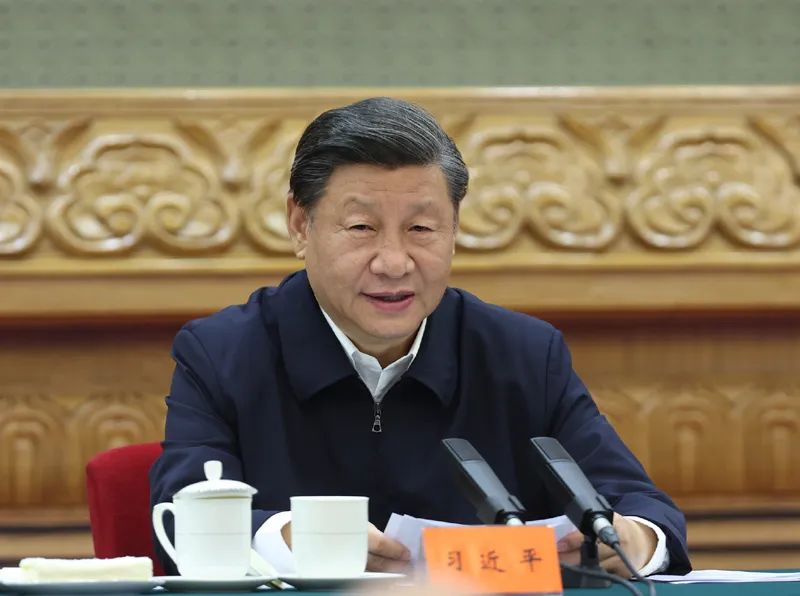 ཞི་ཅིན་ཕིང་གིས་ཀྲུང་དབྱང་འཐབ་ཕྱོགས་གཅིག་གྱུར་གྱི་ལས་དོན་ཚོགས་འདུའི་ཐོག་གསུང་བཤད་གནང་།