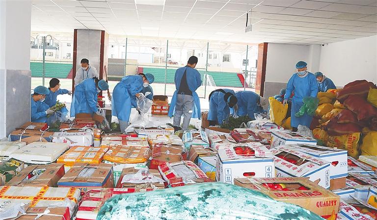དྲ་མིག་པས་ང་ཚོར་དྲོ་སྐྱིད་སྦྱིན་བྱུང་།