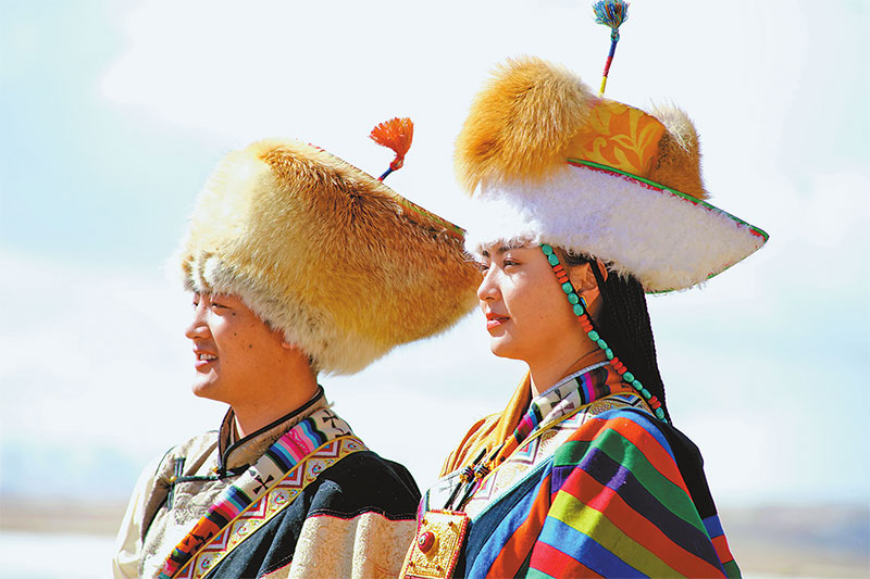 བོད་ལྗོངས་ཨ་མདོའི་ལག་ཤེས་བཟོ་རྩལ་བ་ཚེ་རྒྱལ། 