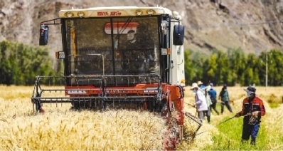 ཞིང་ལས་དུས་ཚོད་དམ་འཛིན་གྱིས་བརྔ་བསྡུར་བྲེལ།