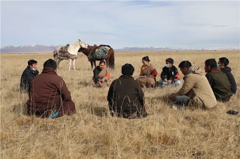 མཛོད་དགེ་རྫོང་གིས་ཚོགས་ཆེན་ཉི་ཤུ་པའི་དགོངས་དོན་རྩྭ་ཐང་དུ་བསྐྱལ།